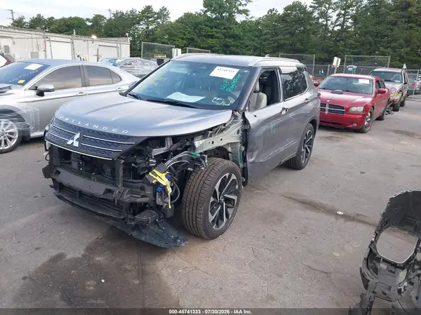 JA4J4VA8XNZ056499 2022 MITSUBISHI OUTLANDER - Image 2
