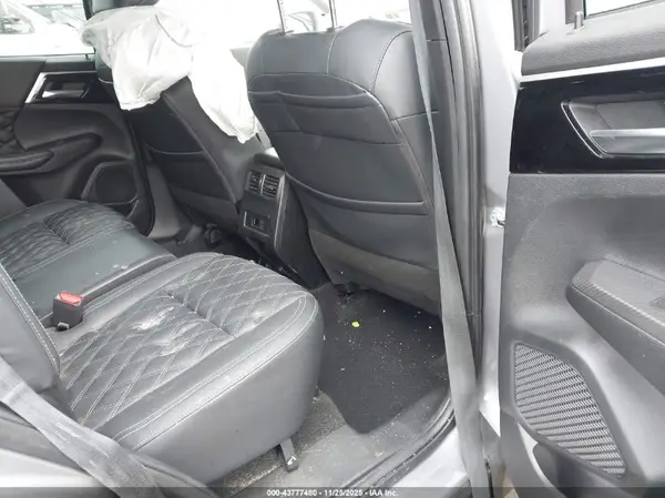 JA4J4VA8XNZ058351 2022 MITSUBISHI OUTLANDER - Image 8