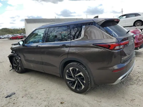JA4J4VA8XNZ070645 2022 MITSUBISHI OUTLANDER - Image 2