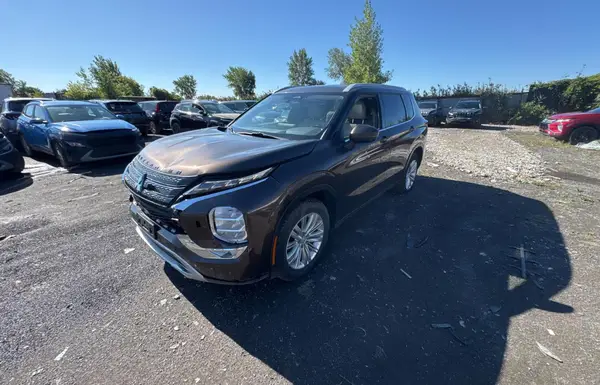 JA4J4VA8XNZ613010 2022 MITSUBISHI OUTLANDER - Image 2