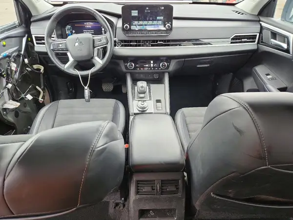 JA4J4VA8XRZ004053 2024 MITSUBISHI OUTLANDER - Image 8