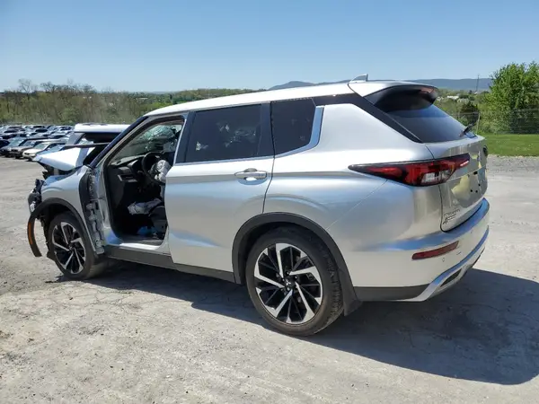 JA4J4VA8XRZ007938 2024 MITSUBISHI OUTLANDER - Image 2