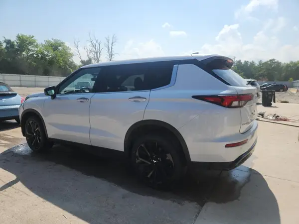 JA4J4VA8XRZ018292 2024 MITSUBISHI OUTLANDER - Image 2