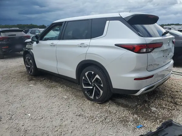 JA4J4VA8XRZ032077 2024 MITSUBISHI OUTLANDER - Image 2