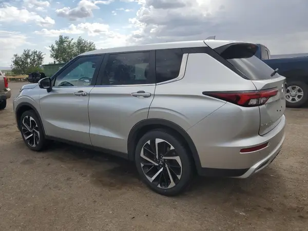 JA4J4VA8XRZ038171 2024 MITSUBISHI OUTLANDER - Image 2