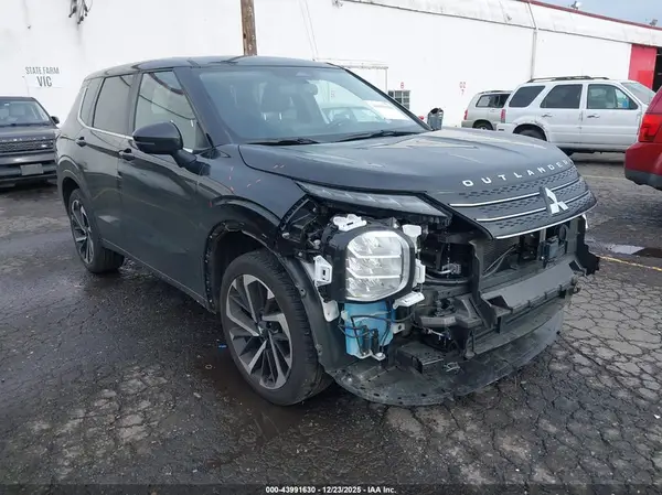 JA4J4VA8XRZ064575 2024 MITSUBISHI OUTLANDER - Image 1