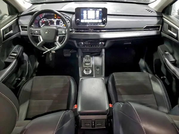 JA4J4VA8XRZ081618 2024 MITSUBISHI OUTLANDER - Image 8