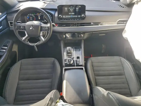 JA4J4VA8XRZ083434 2024 MITSUBISHI OUTLANDER - Image 8