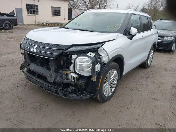 JA4J4VA8XRZ604586 2024 MITSUBISHI OUTLANDER - Image 2