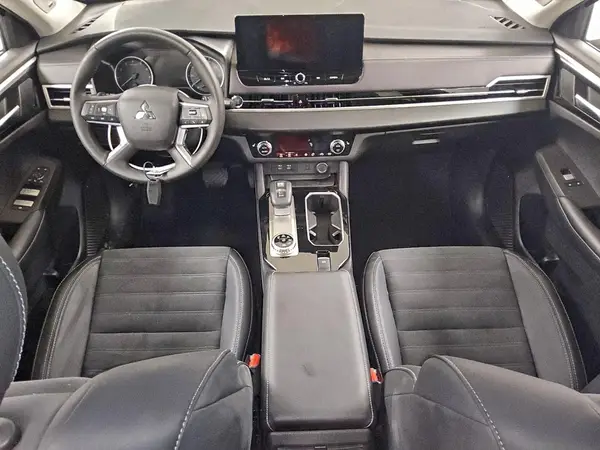JA4J4VA8XSZ023031 2025 MITSUBISHI OUTLANDER - Image 8