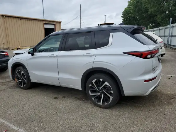 JA4J4WA80RZ002950 2024 MITSUBISHI OUTLANDER - Image 2