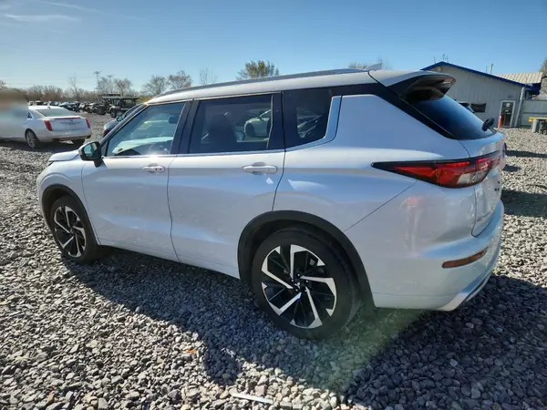 JA4J4WA80RZ014306 2024 MITSUBISHI OUTLANDER - Image 2