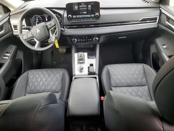 JA4J4WA81RZ064504 2024 MITSUBISHI OUTLANDER - Image 8