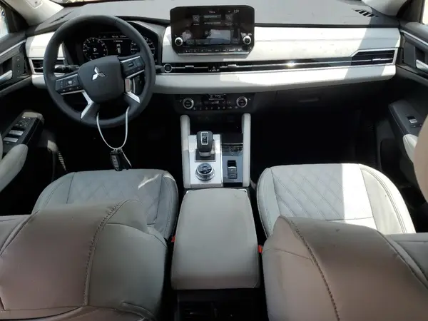 JA4J4WA81RZ083795 2024 MITSUBISHI OUTLANDER - Image 8