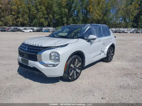 JA4J4WA81SZ613737 2025 MITSUBISHI OUTLANDER - Image 2