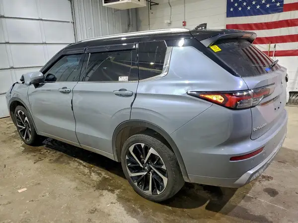 JA4J4WA83SZ013821 2025 MITSUBISHI OUTLANDER - Image 2