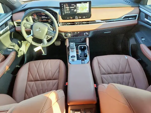 JA4J4WA83SZ042929 2025 MITSUBISHI OUTLANDER - Image 8