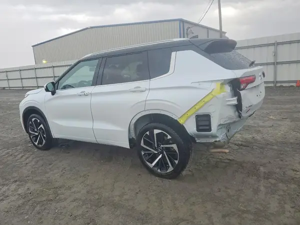 JA4J4WA84RZ031643 2024 MITSUBISHI OUTLANDER - Image 2