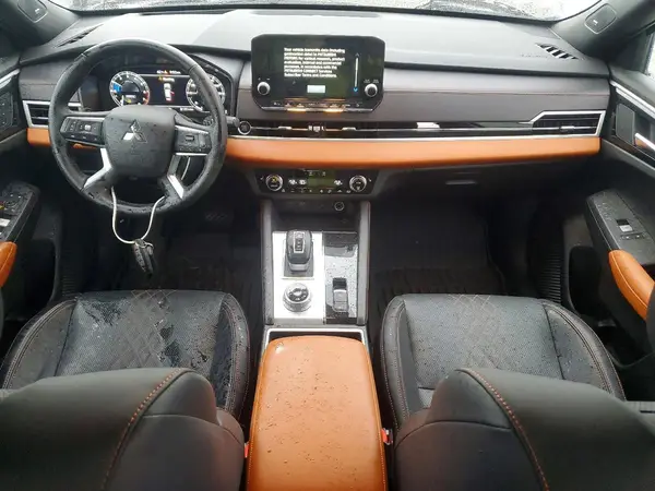 JA4J4WA84RZ031643 2024 MITSUBISHI OUTLANDER - Image 8