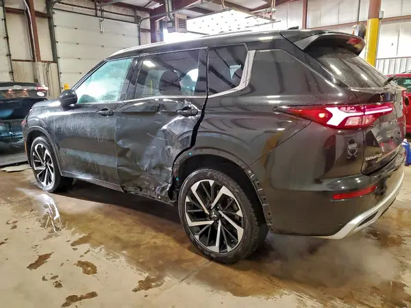 JA4J4WA84RZ040942 2024 MITSUBISHI OUTLANDER - Image 2