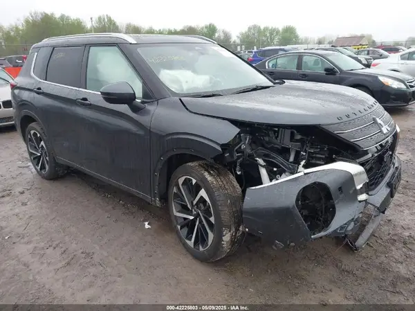 JA4J4WA85RZ076445 2024 MITSUBISHI OUTLANDER - Image 1
