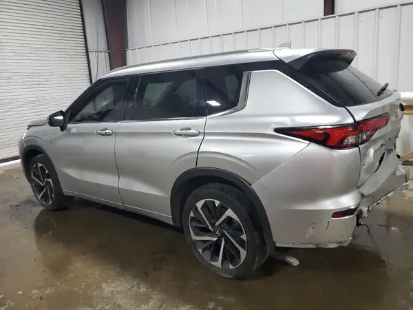 JA4J4WA86RZ022832 2024 MITSUBISHI OUTLANDER - Image 2