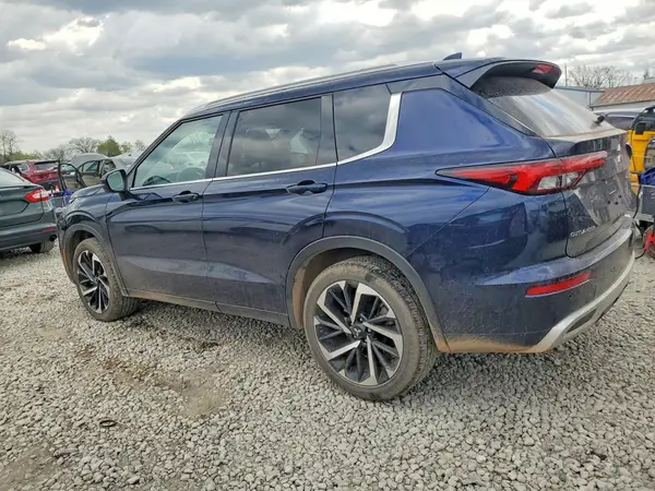 JA4J4WA86RZ042093 2024 MITSUBISHI OUTLANDER - Image 2