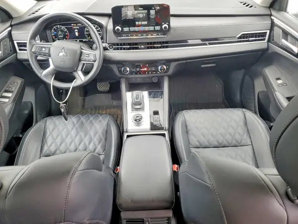 JA4J4WA86RZ042093 2024 MITSUBISHI OUTLANDER - Image 8
