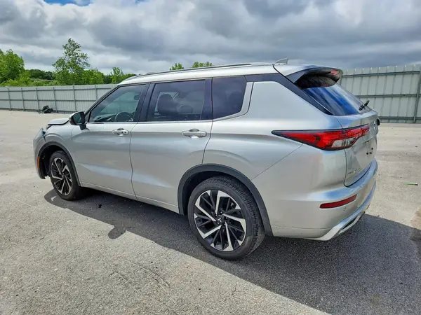 JA4J4WA86RZ047391 2024 MITSUBISHI OUTLANDER - Image 2