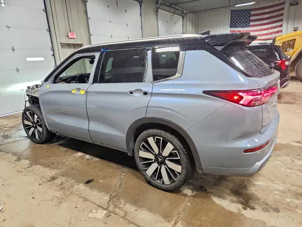 JA4J4WA86SZ011514 2025 MITSUBISHI OUTLANDER - Image 2