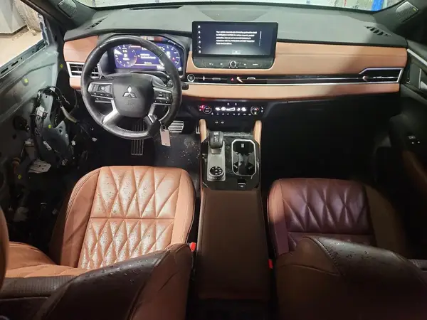 JA4J4WA86SZ011514 2025 MITSUBISHI OUTLANDER - Image 8