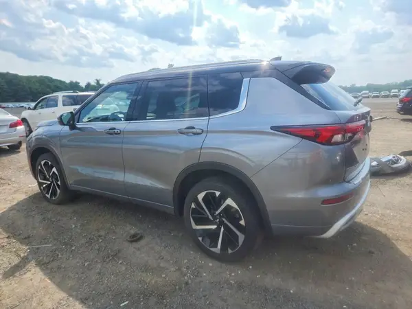 JA4J4WA87RZ047870 2024 MITSUBISHI OUTLANDER - Image 2