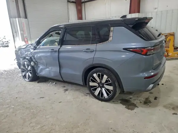 JA4J4WA87SZ012817 2025 MITSUBISHI OUTLANDER - Image 2