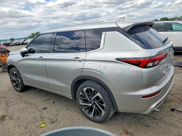 JA4J4WA88RZ008317 2024 MITSUBISHI OUTLANDER - Image 2