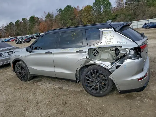 JA4J4WA89RZ066968 2024 MITSUBISHI OUTLANDER - Image 2
