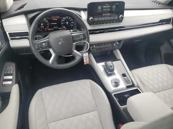 JA4J4WA8XRZ039374 2024 MITSUBISHI OUTLANDER - Image 8