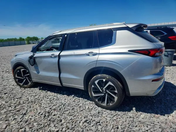 JA4J4WA8XRZ073590 2024 MITSUBISHI OUTLANDER - Image 2