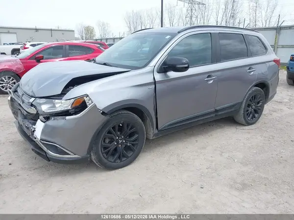 JA4JZ3AX0JZ604176 2018 MITSUBISHI OUTLANDER - Image 2