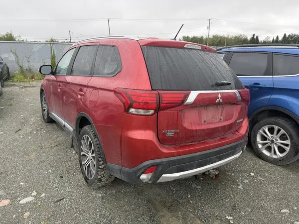 JA4JZ3AX1GZ609699 2016 MITSUBISHI OUTLANDER - Image 2