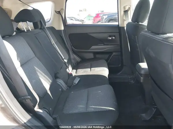 JA4JZ3AX1JZ603750 2018 MITSUBISHI OUTLANDER - Image 8