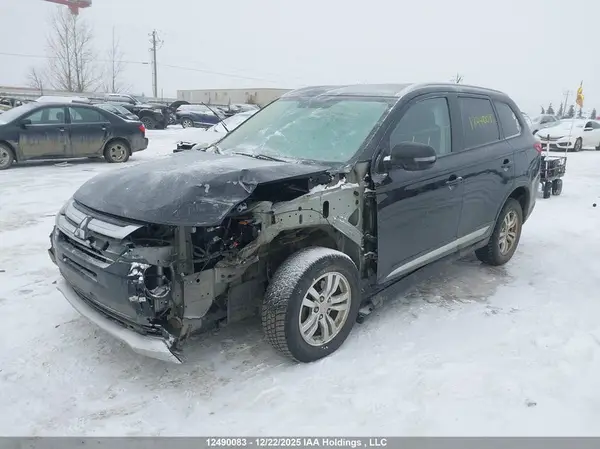 JA4JZ3AX2GZ604379 2016 MITSUBISHI OUTLANDER - Image 2