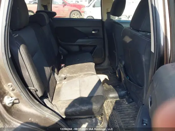 JA4JZ3AX2HZ605310 2017 MITSUBISHI OUTLANDER - Image 8