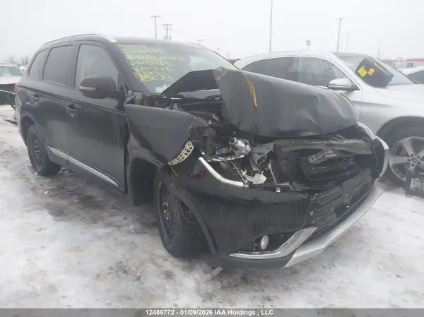 JA4JZ3AX2JZ609489 2018 MITSUBISHI OUTLANDER - Image 1