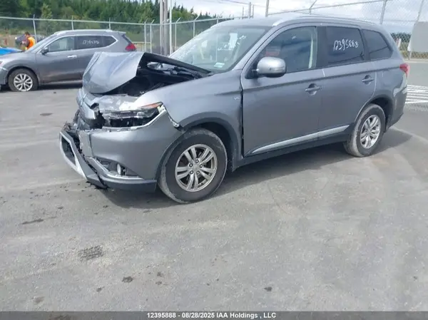 JA4JZ3AX3KZ601998 2019 MITSUBISHI OUTLANDER - Image 2