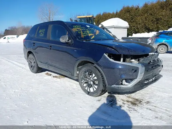 JA4JZ3AX4JZ605413 2018 MITSUBISHI OUTLANDER - Image 1