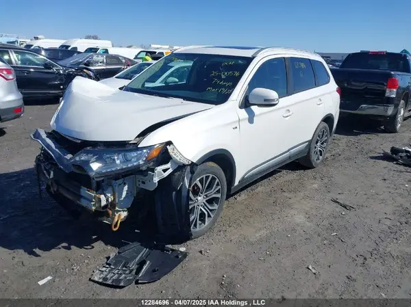 JA4JZ3AX5HZ601316 2017 MITSUBISHI OUTLANDER - Image 2