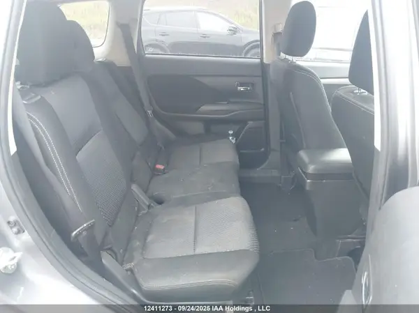 JA4JZ3AX5HZ604376 2017 MITSUBISHI OUTLANDER - Image 8