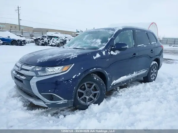 JA4JZ3AX5HZ607438 2017 MITSUBISHI OUTLANDER - Image 2