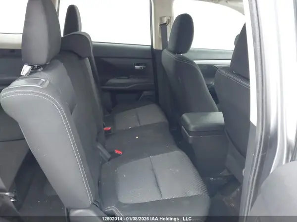 JA4JZ3AX5JZ611477 2018 MITSUBISHI OUTLANDER - Image 8