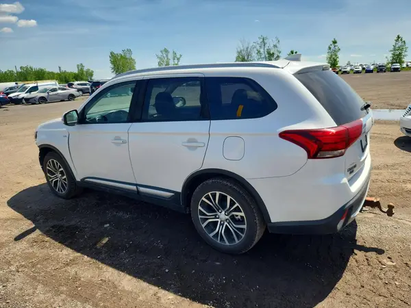 JA4JZ3AX7HZ611636 2017 MITSUBISHI OUTLANDER - Image 2
